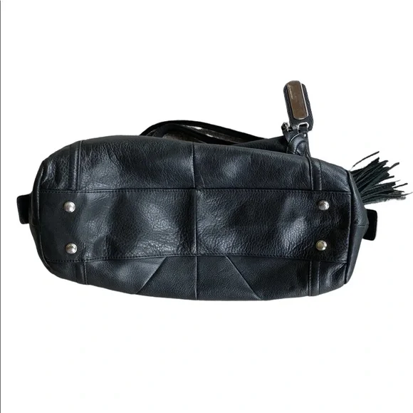 B. Makowsky Black, butter soft handbag - Picture 7 of 11